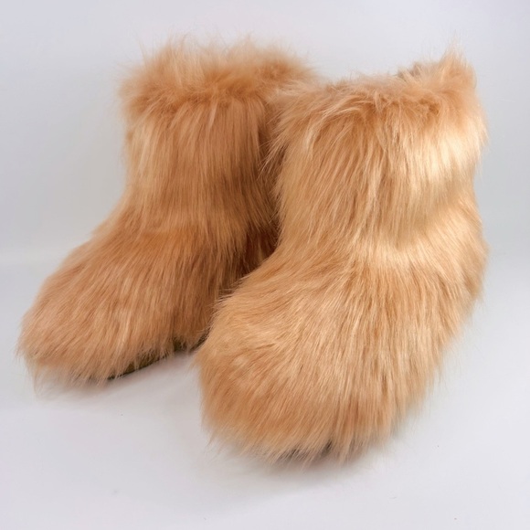 Jeffrey Campbell Platform Derby Pink Faux Fur Bootie - Picture 4 of 14